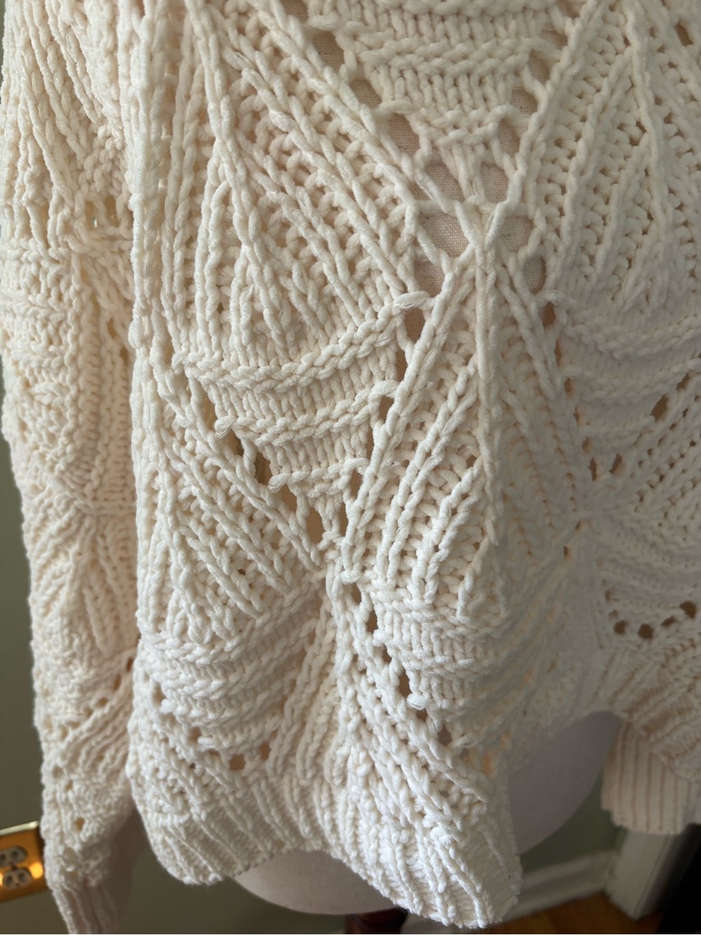 POL Open-Work Cable-Knit Cropped Turtleneck Sweater. Cream Size Small. Nice! - Picture 5 of 16